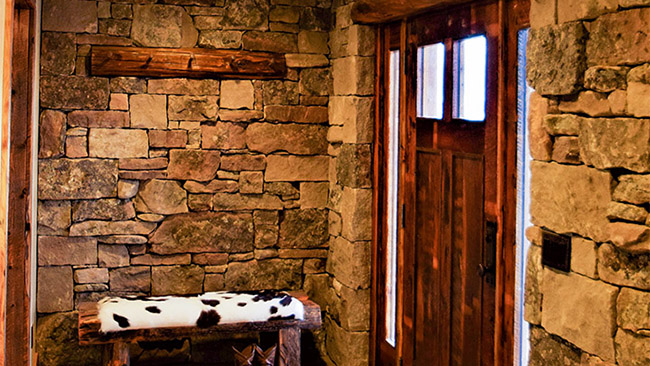 Inside Front Entrance Mt Rustic Homestead